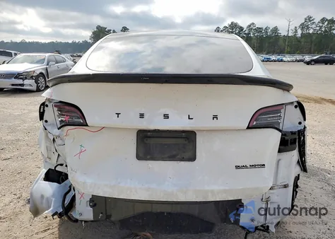 2020 Tesla Model Y z USA, uszkodzony, nr VIN 5YJYGDEF5LF025565